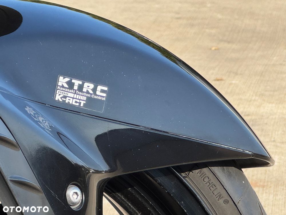 Kawasaki GTR - 8