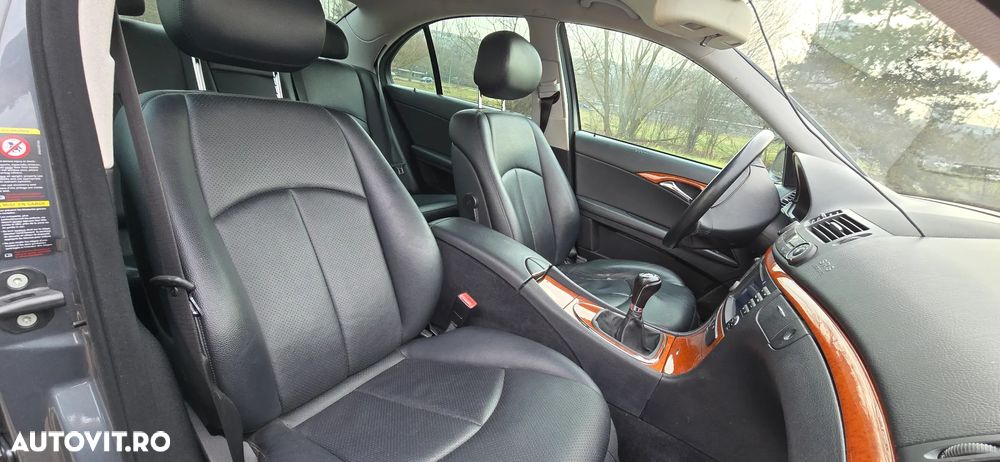 Mercedes-Benz E - 15