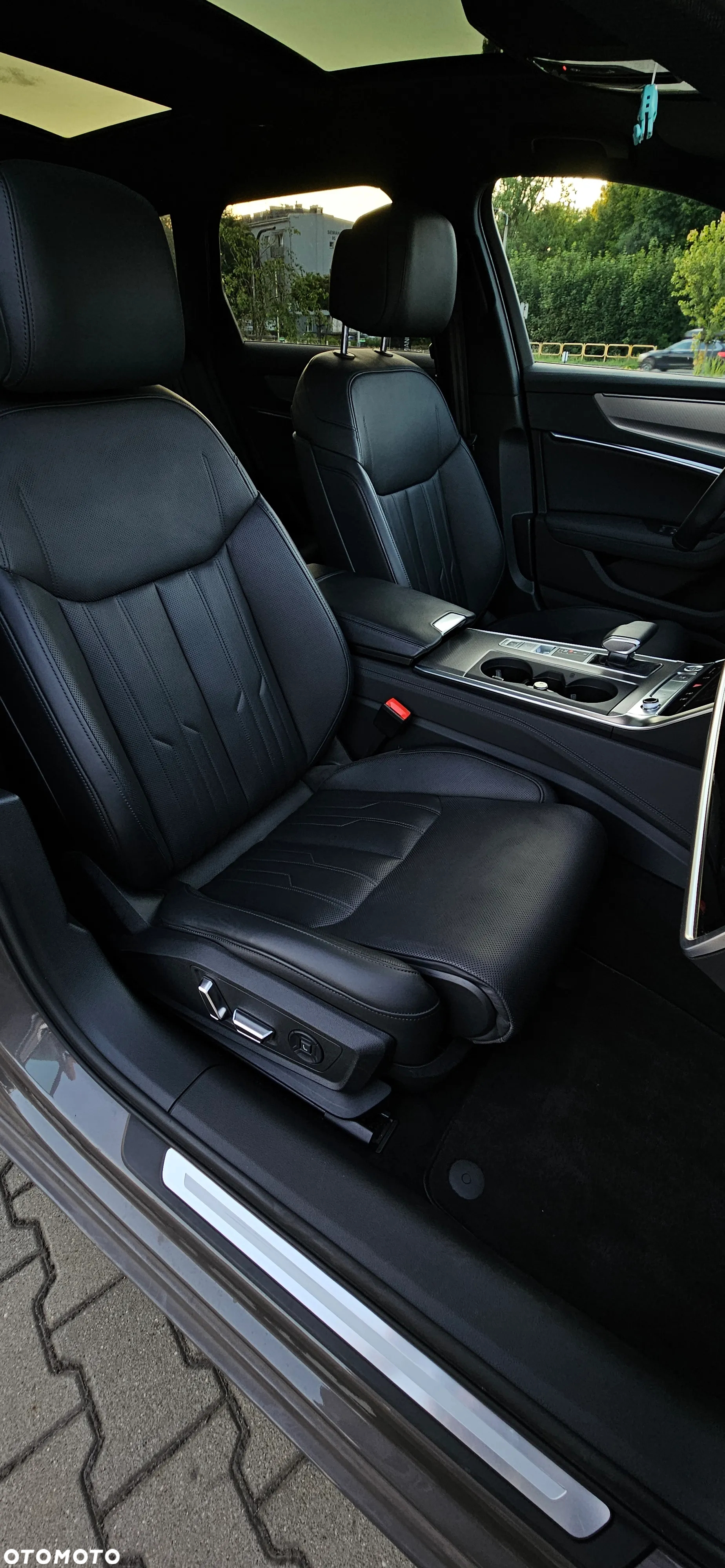 Audi A6 Avant 55 TFSI quattro S tronic - 38
