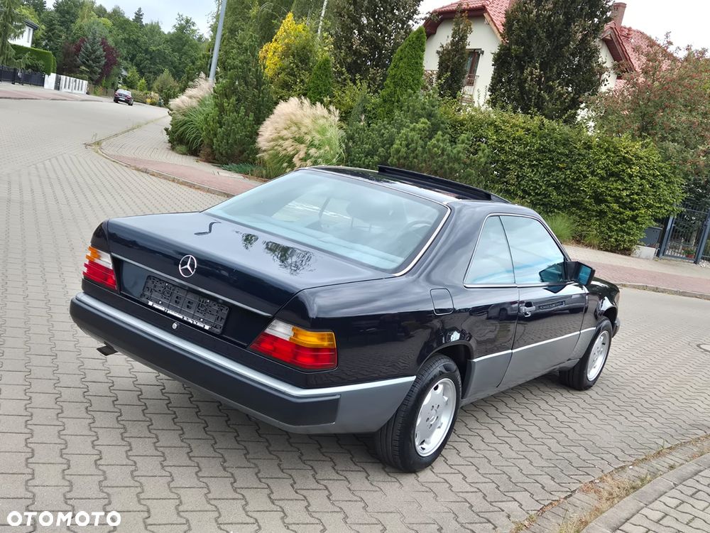 Mercedes-Benz W124 (1984-1993) - 11