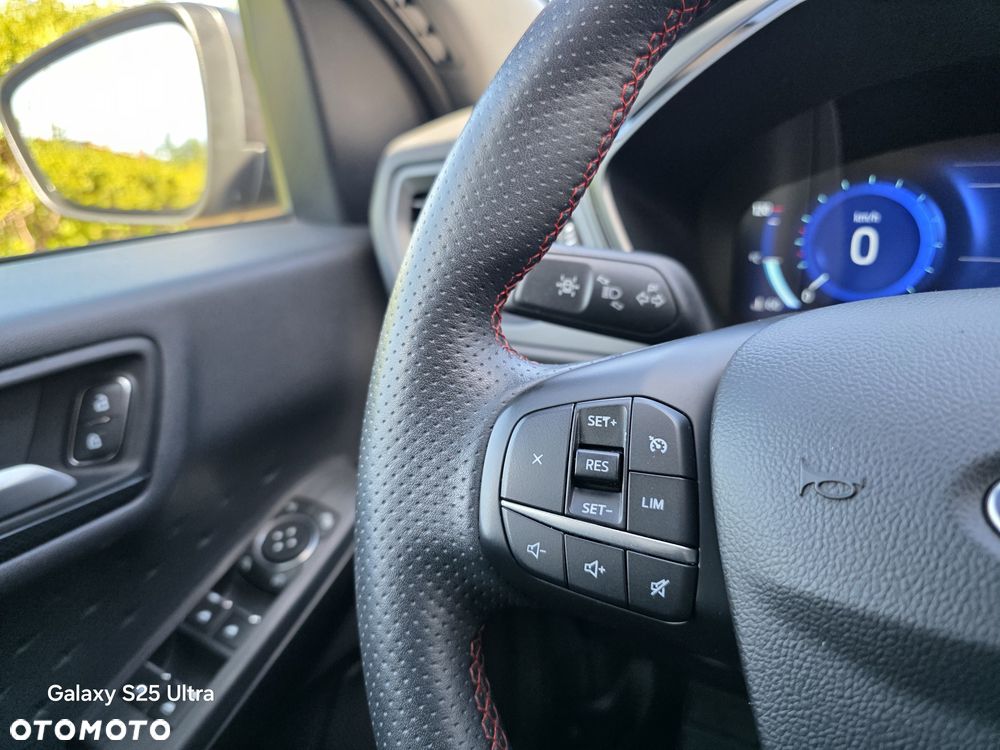 Ford Kuga 1.5 EcoBoost ST-LINE - 10