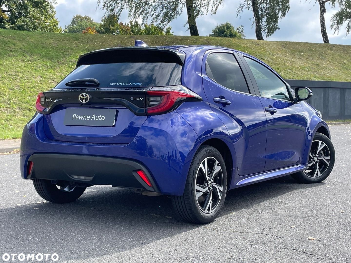 Toyota Yaris Hybrid 1.5 Style - 13