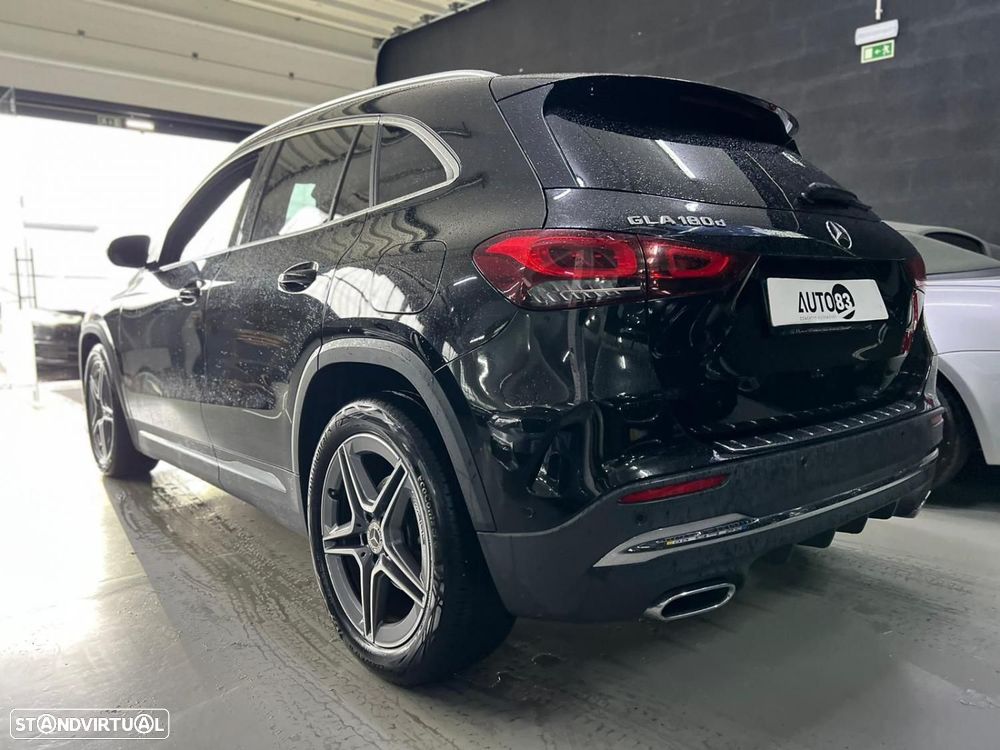 Mercedes-Benz GLA 180 d AMG Line - 3