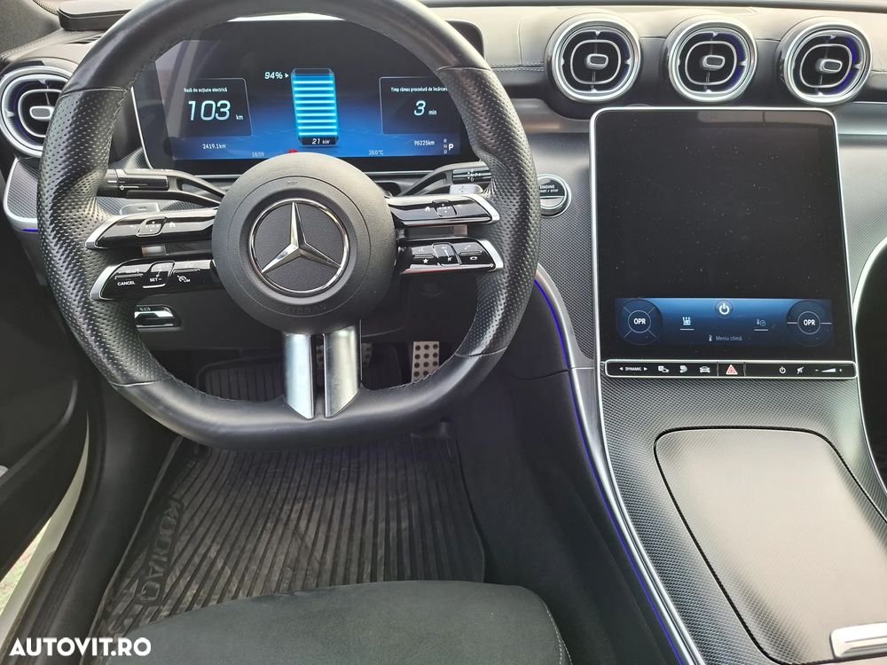 Mercedes-Benz C 300 e 9G-TRONIC AMG Line - 29