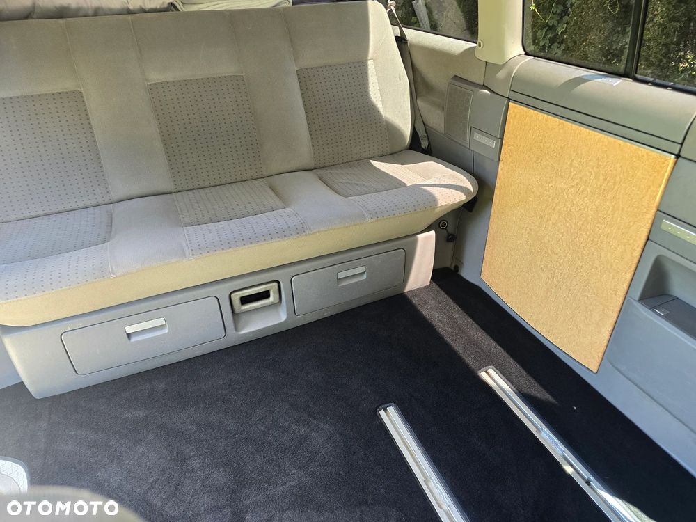 Volkswagen Multivan - 6