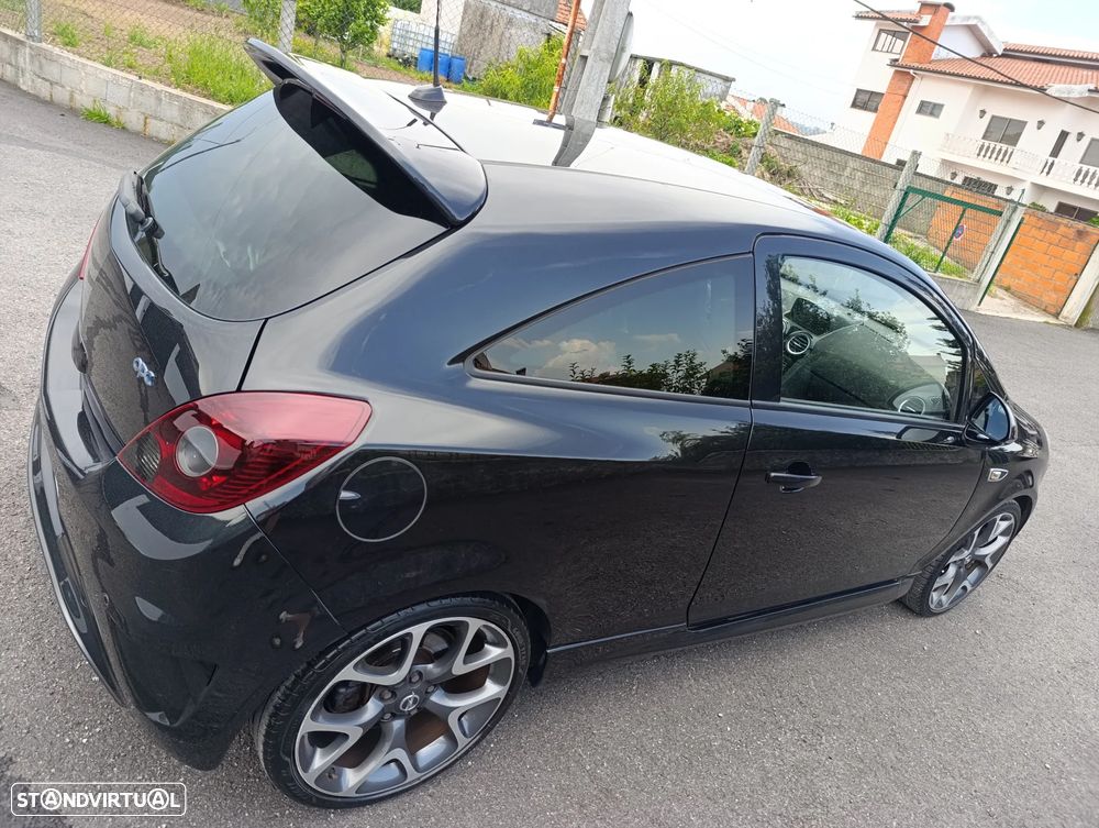 Opel Corsa 1.6 Turbo OPC - 4