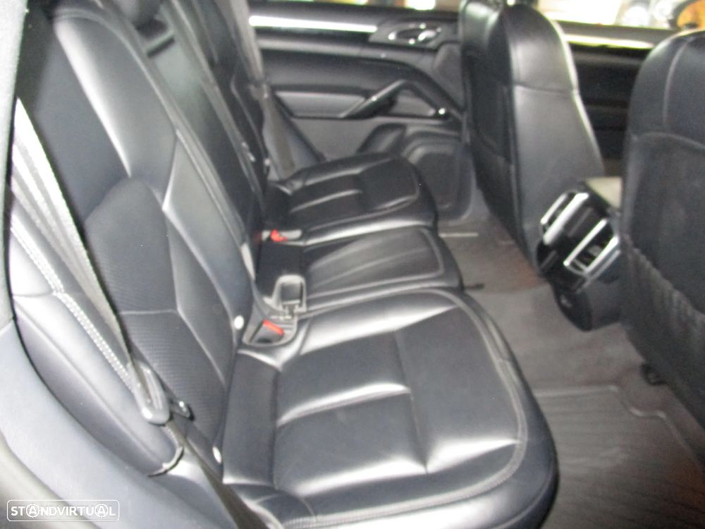 Porsche Cayenne S Tiptronic S - 50