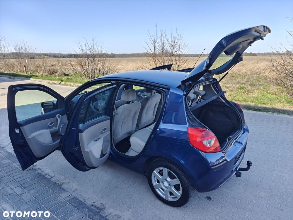 Renault Clio - 21