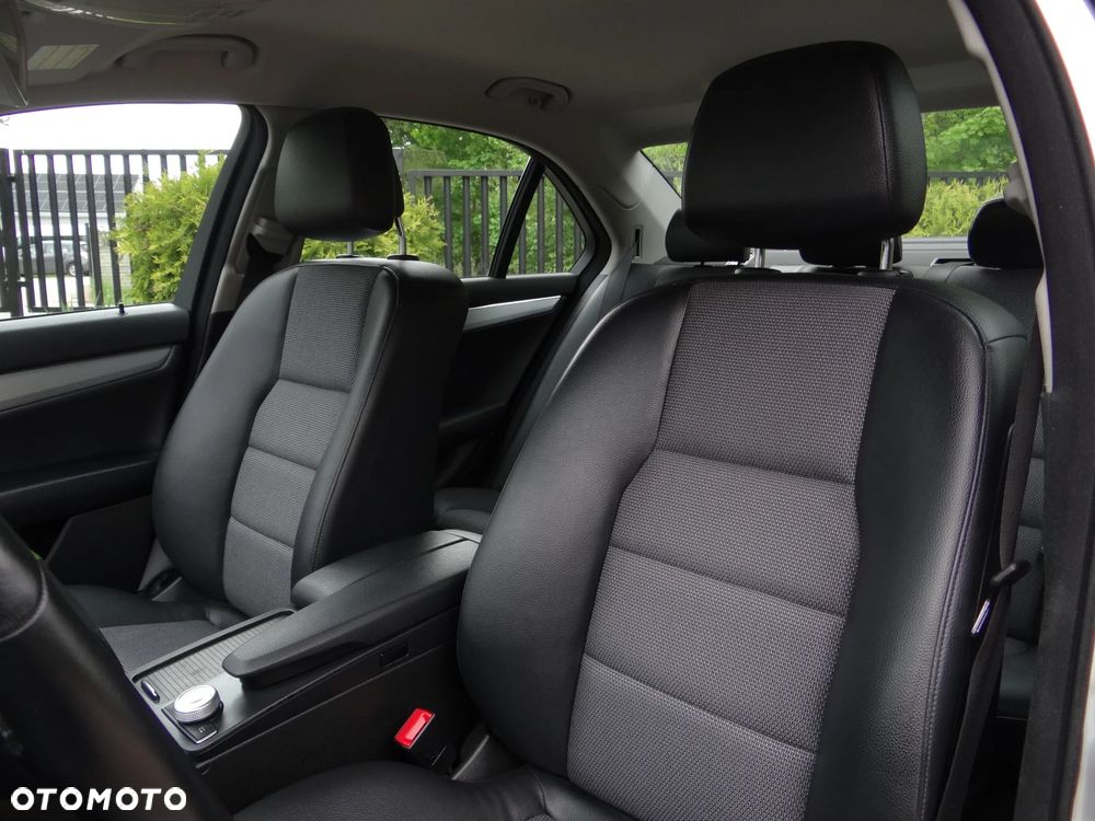 Mercedes-Benz Klasa C 180 BlueEFFICIENCY 7G-TRONIC Avantgarde - 19