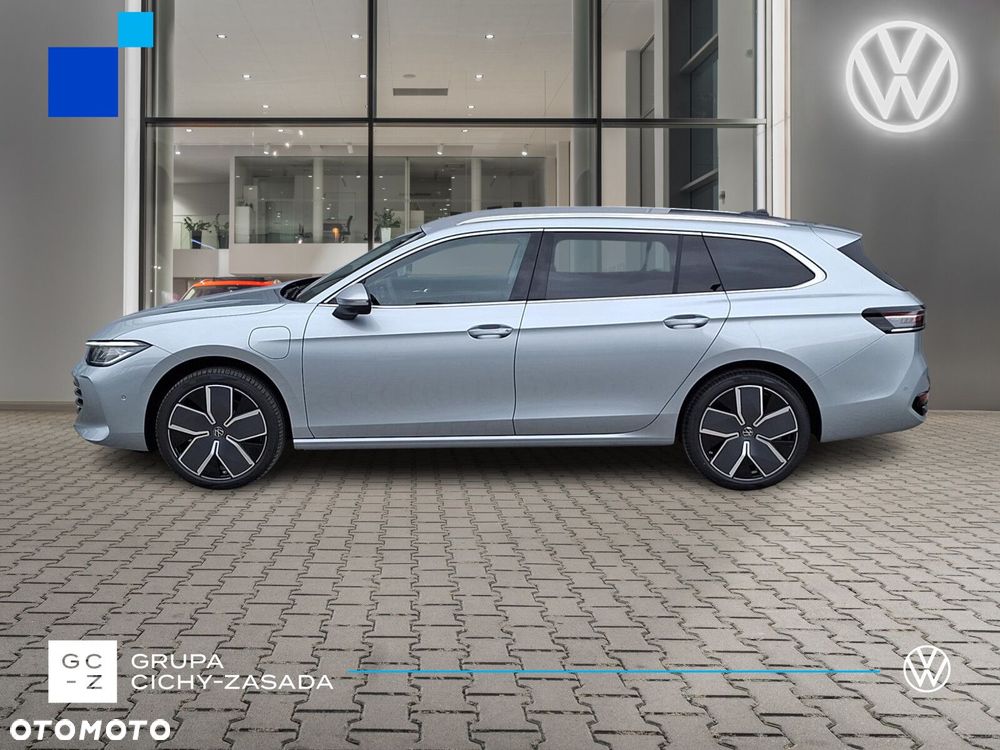 Volkswagen Passat - 2