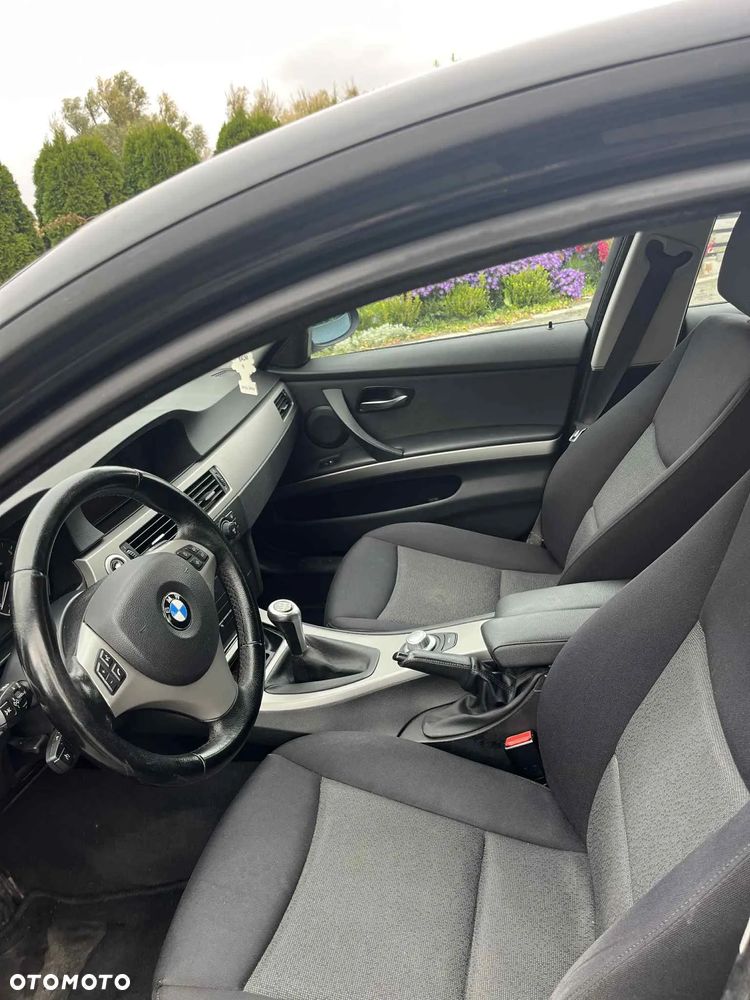 BMW Seria 3 318i - 7