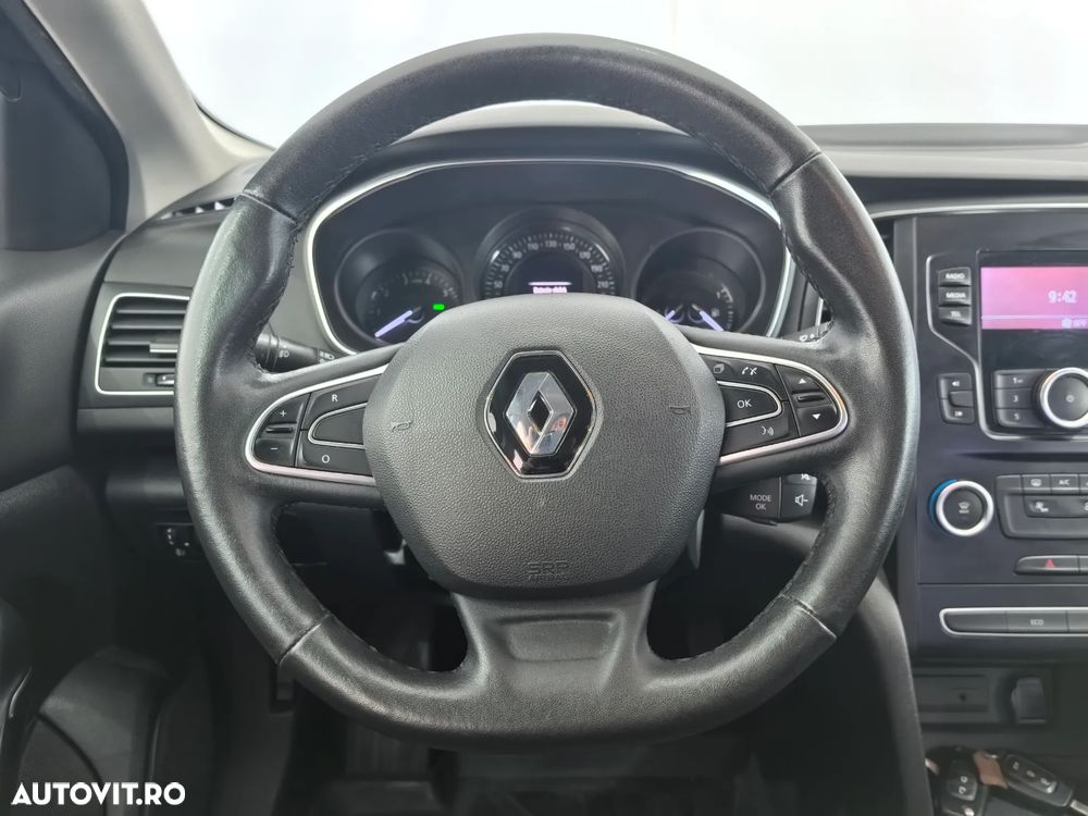 Renault Megane ENERGY TCe Life - 13