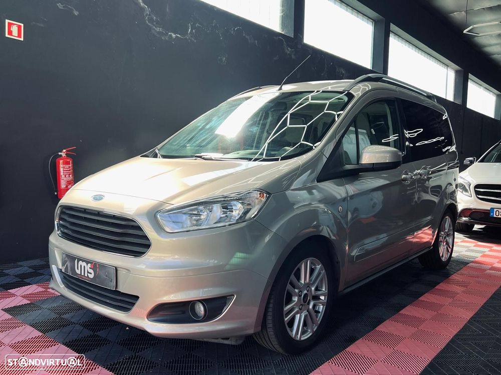 Ford Tourneo Courier 1.0 EcoBoost Titanium - 4