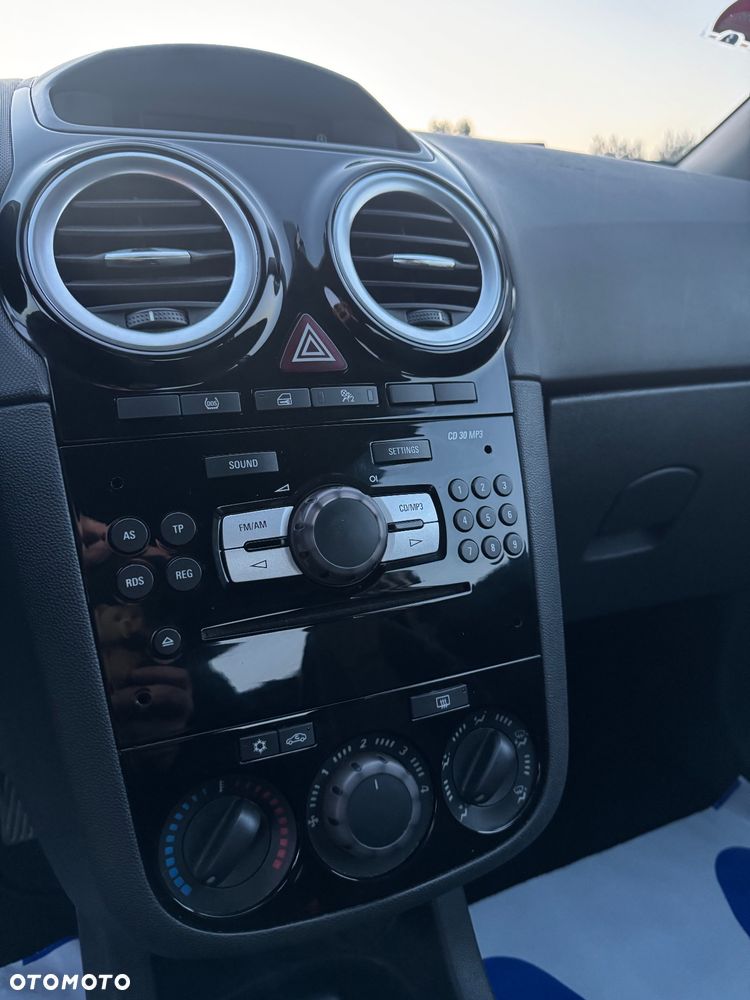 Opel Corsa 1.2 Cosmo - 11
