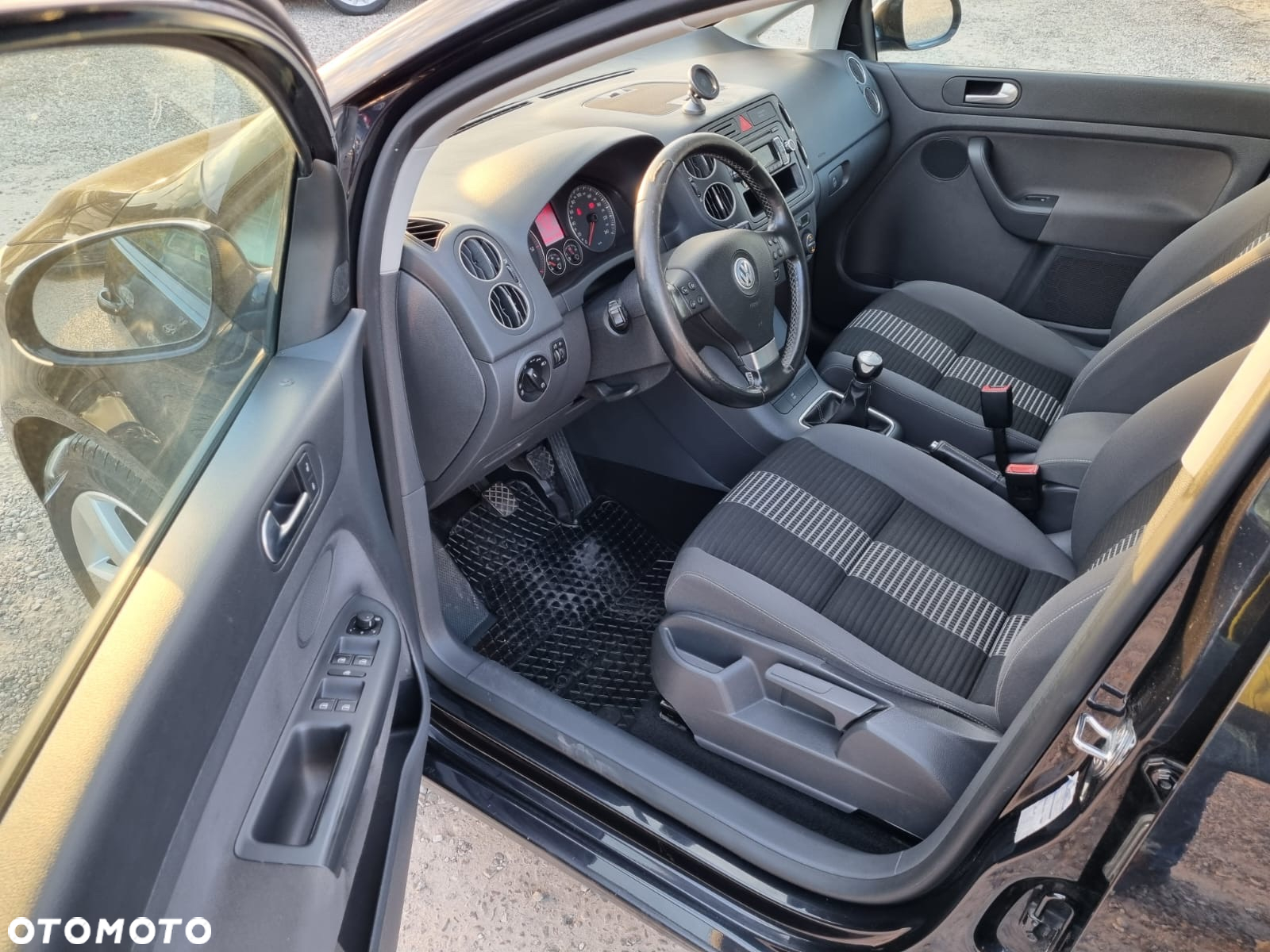 Volkswagen Golf Plus 1.9 TDI DPF United - 25