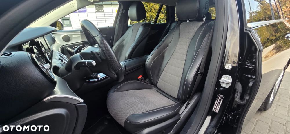 Mercedes-Benz Klasa E 220 d 9G-TRONIC - 30