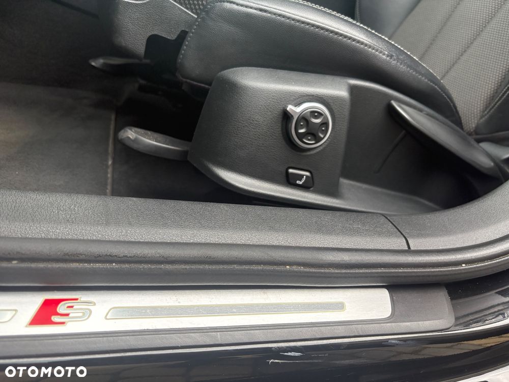 Audi A4 Avant 2.0 TDI S tronic quattro - 15