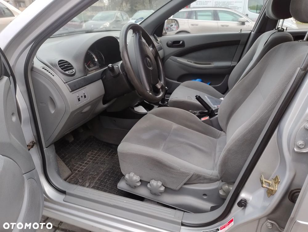 Chevrolet Lacetti 1.6 SE / Star - 6
