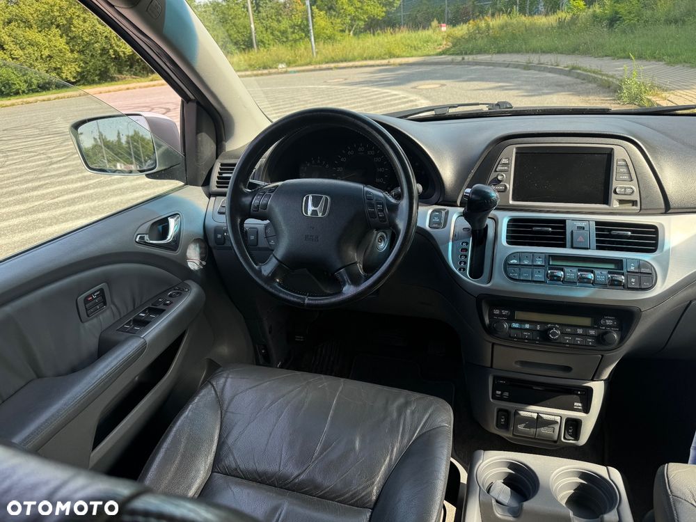 Honda Odyssey 3.5 LX - 9