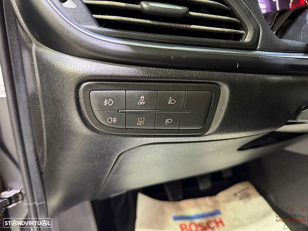 Fiat Tipo 1.3 M-Jet Lounge Tech J17 - 18