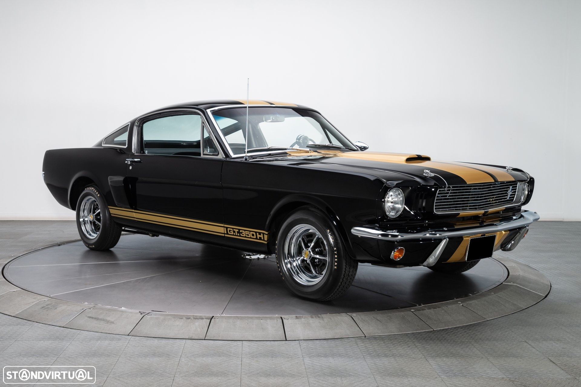 Ford Mustang Fastback Shelby GT350 Hertz 5.7L V8 - 1