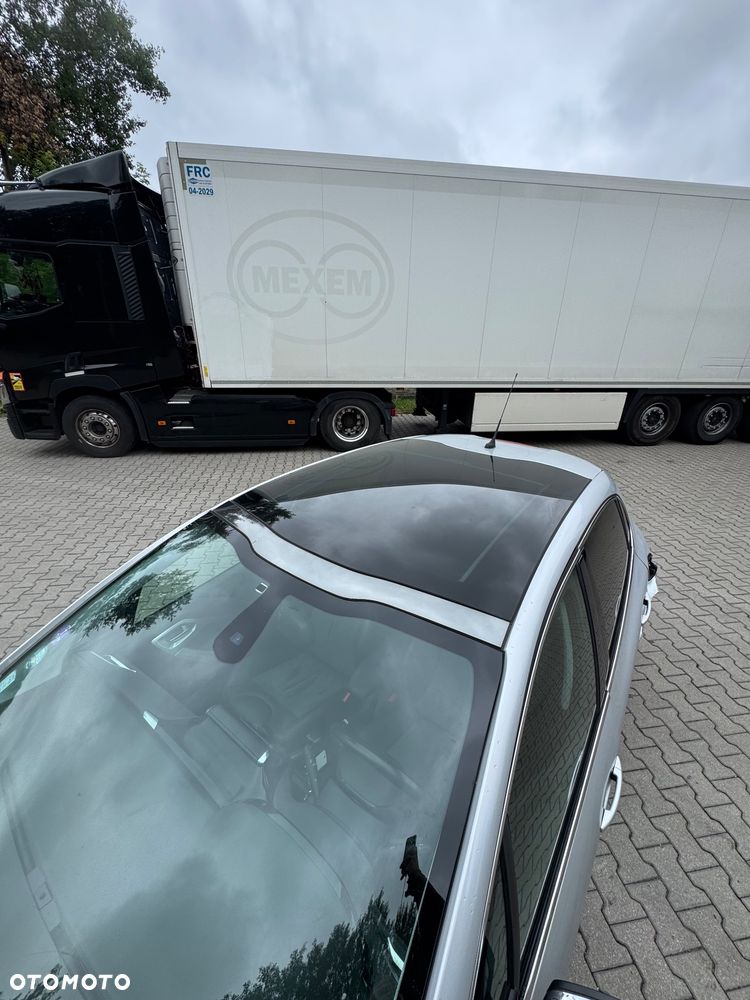 Peugeot 208 1.2 PureTech GPF Signature S&S - 12