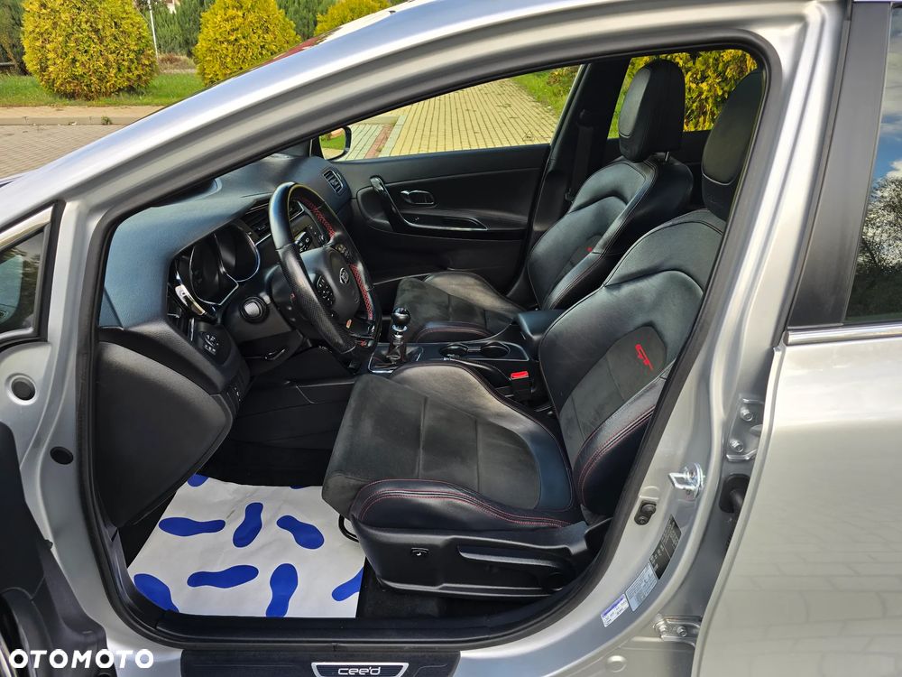 Kia Ceed Cee'd 1.6 T-GDI GT - 18