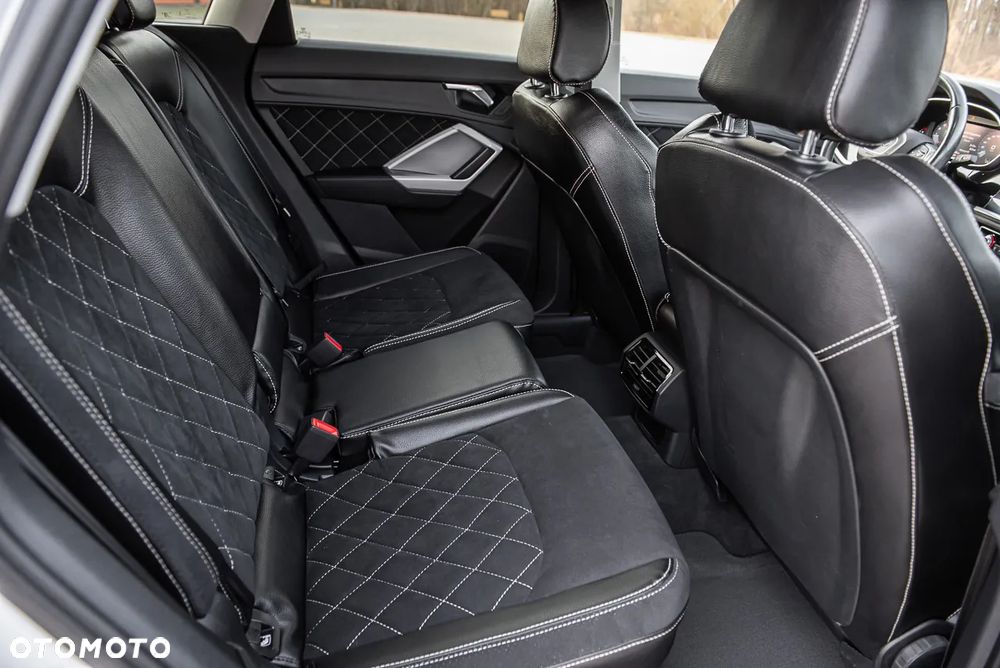 Audi Q3 35 TFSI S line - 29