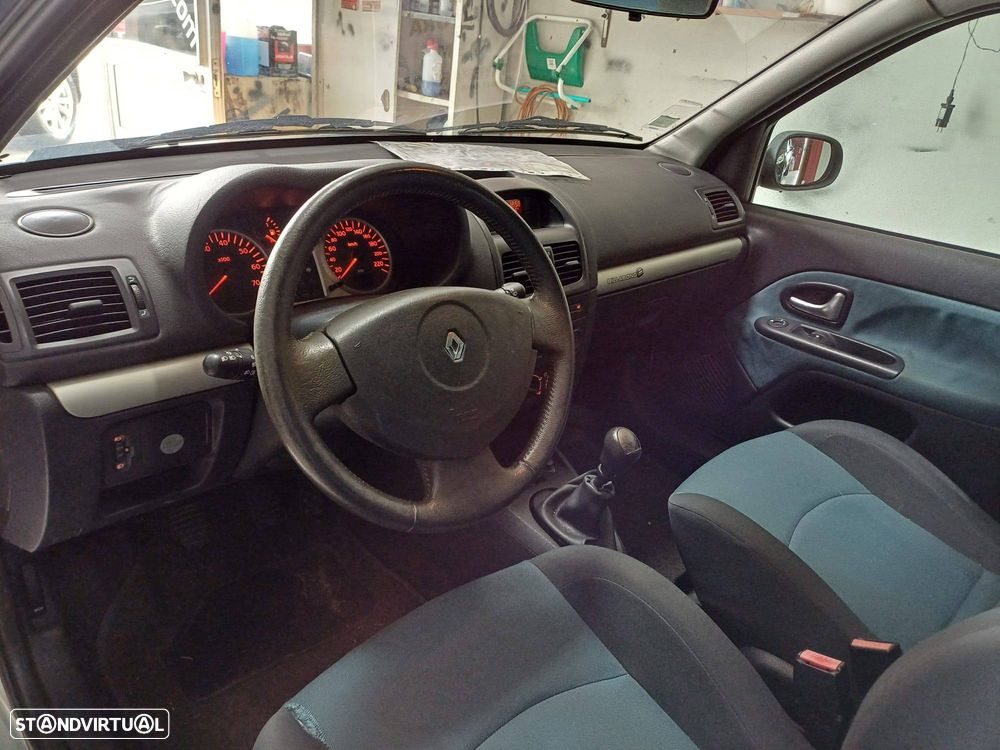 Renault Clio 1.2 16V Billabong - 7