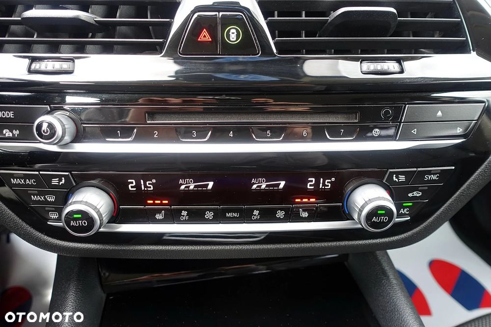 BMW Seria 5 520d xDrive Sport Line - 24