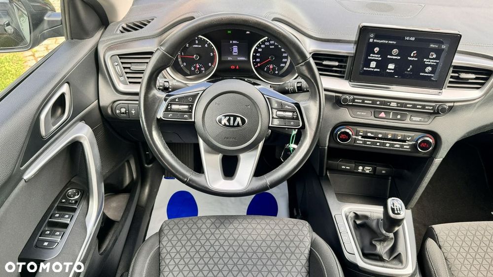 Kia Ceed - 21