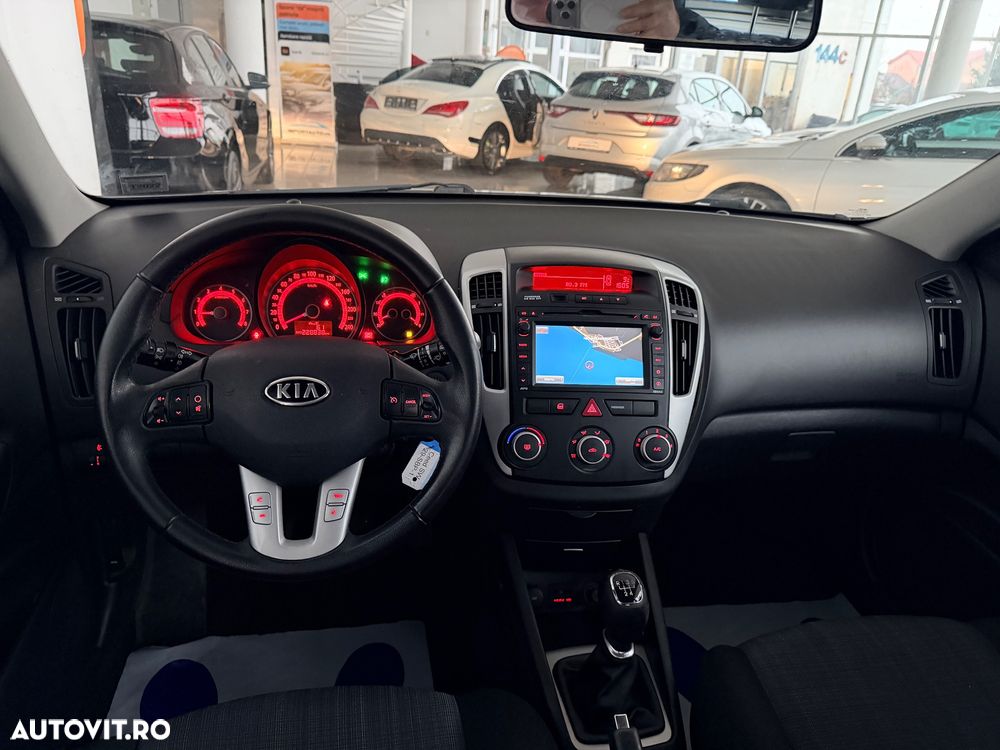 Kia Ceed 1.4 CVVT SW LX - 8