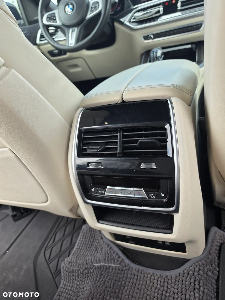 BMW X7 M50d sport - 18