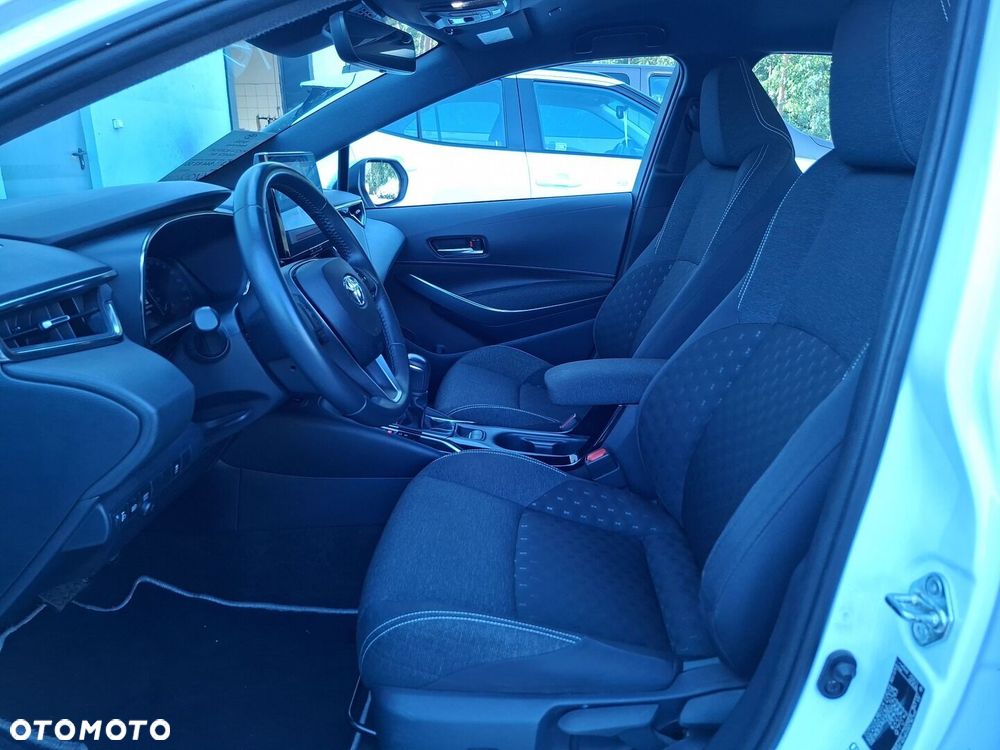 Toyota Corolla - 10