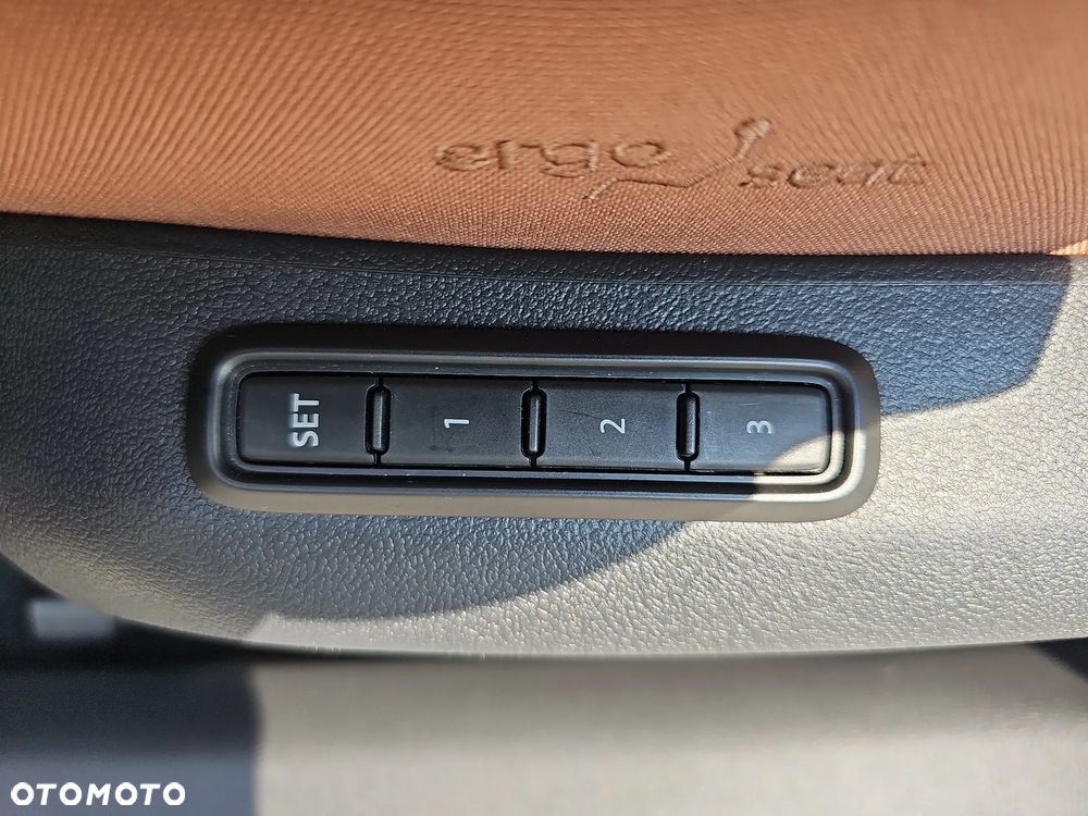 Skoda Superb 2.0 TDI SCR 4x4 Selection DSG - 22