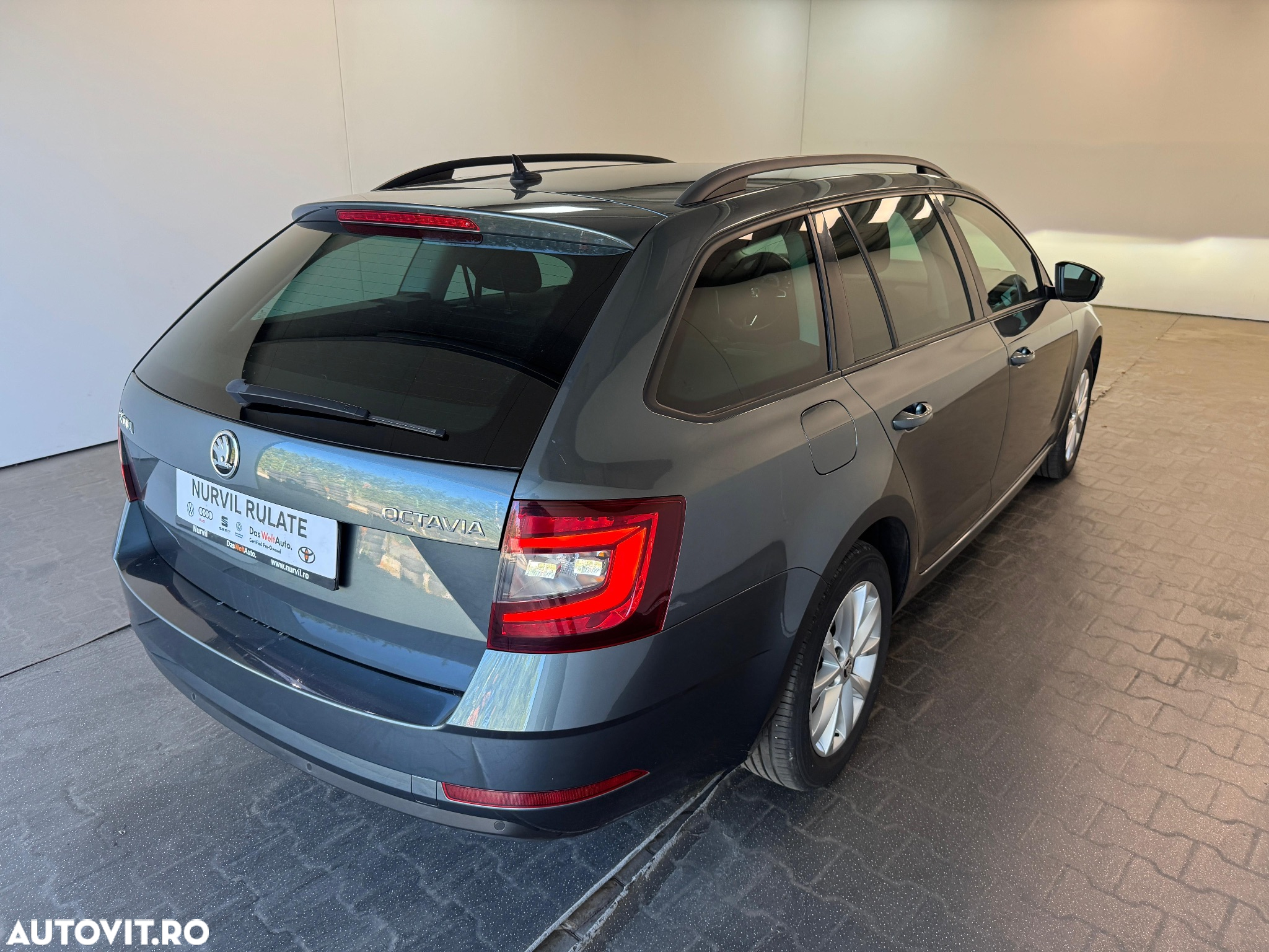 Skoda Octavia Combi Diesel 2.0 TDI DSG Style - 5