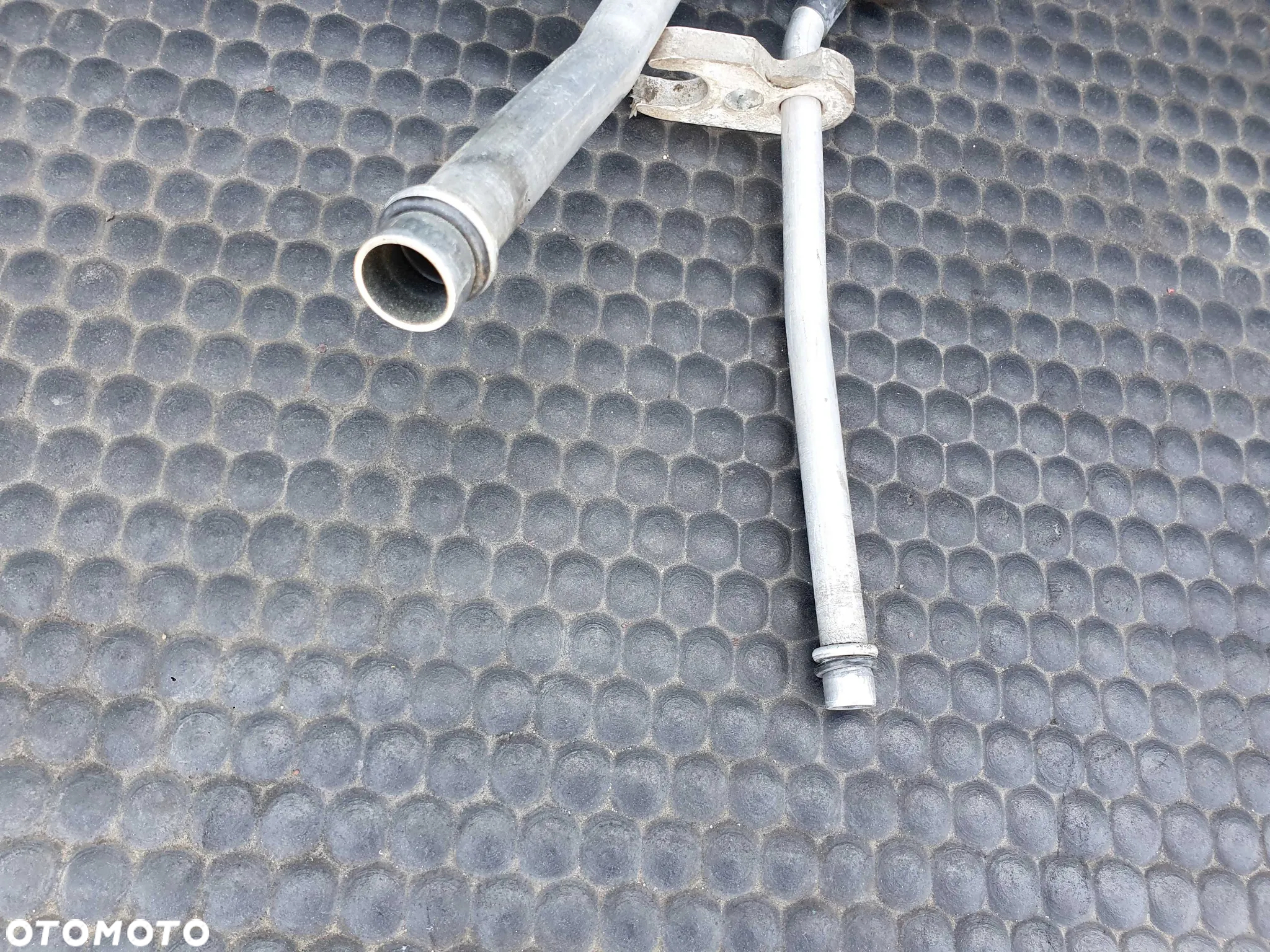 Przewod 8E1260712K Klimatyzacji Waz Klimy Klima Rurka Europa 2.0 TDI Audi A4 B7 - 7