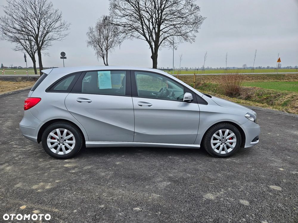 Mercedes-Benz Klasa B 180 (BlueEFFICIENCY) - 6