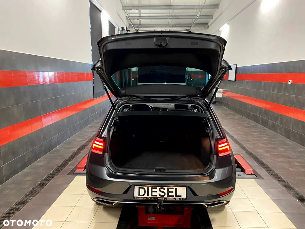 Volkswagen Golf 2.0 TDI SCR Highline - 14