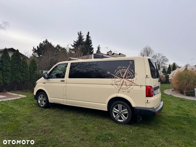 Volkswagen Caravelle - 1