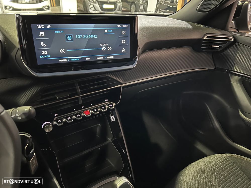 Peugeot 2008 1.2 PureTech Style - 18