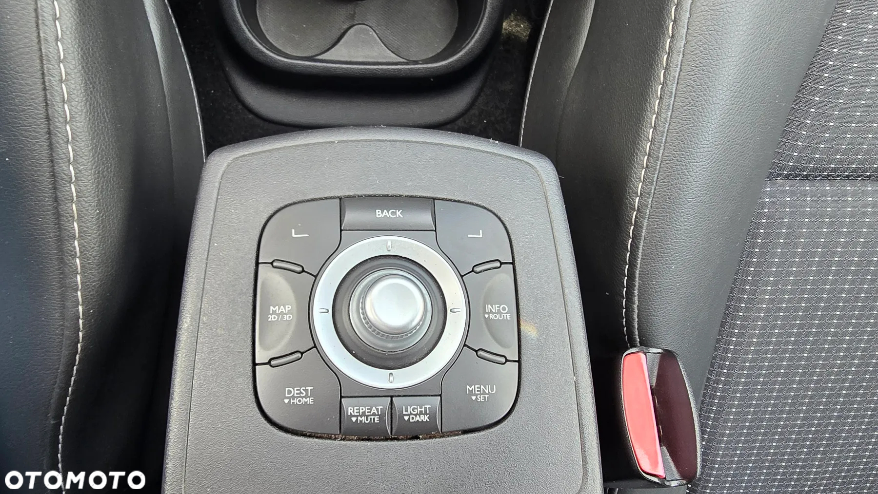 Renault Scenic 1.4 16V TCE Tech Run - 32
