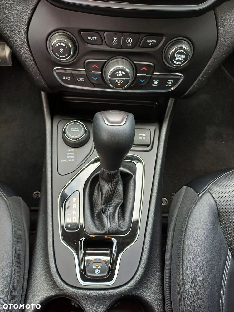 Jeep Cherokee 3.2 V6 Pentastar Active Drive I Automatik Limited - 17