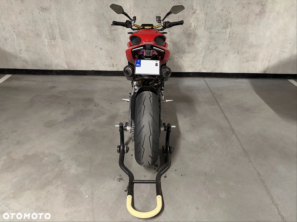 Ducati Streetfighter V2 - 3