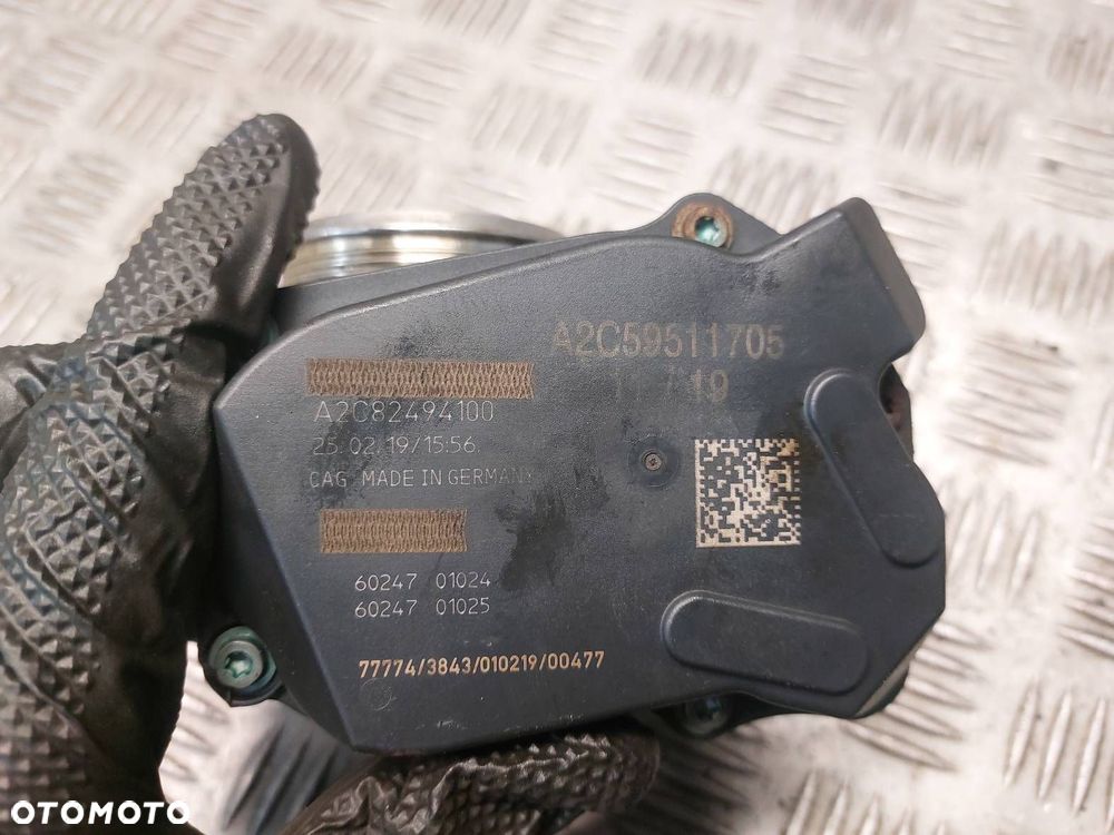 PRZEPUSTNICA VOLKSWAGEN GOLF V 2.0 FSI A2C82494100 - 2