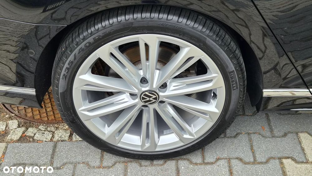 Volkswagen Passat - 17