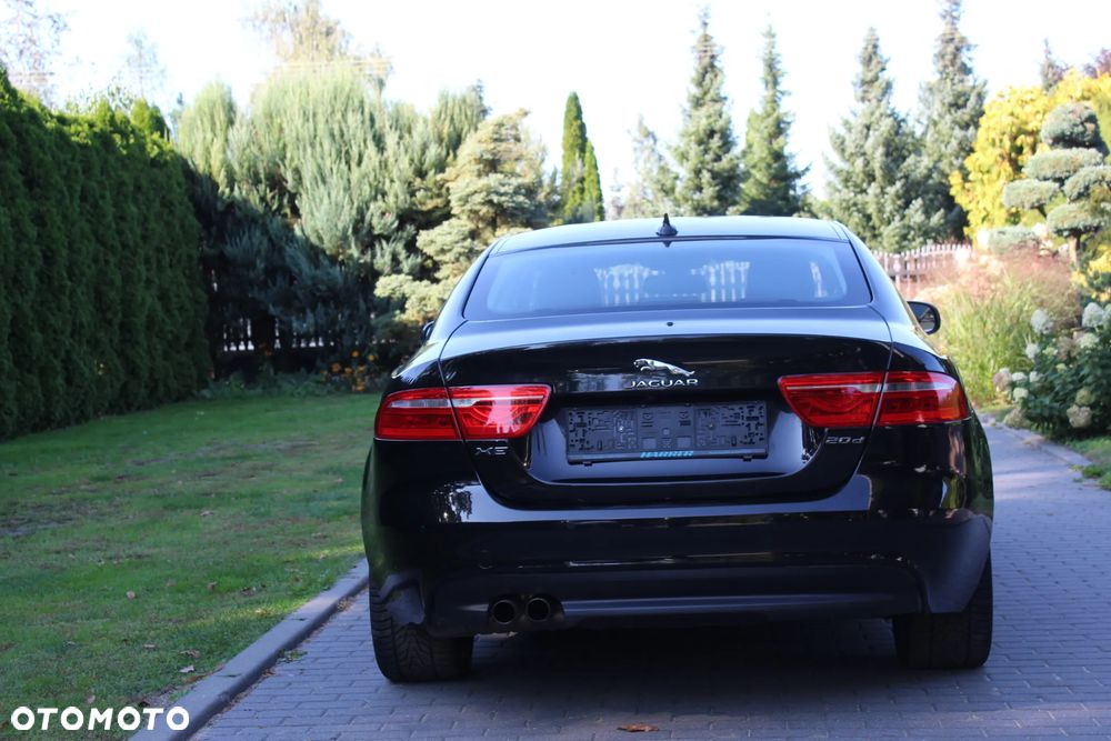 Jaguar XE 20d R-Sport - 6