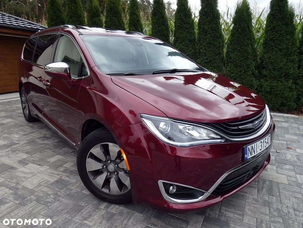Chrysler Pacifica - 40