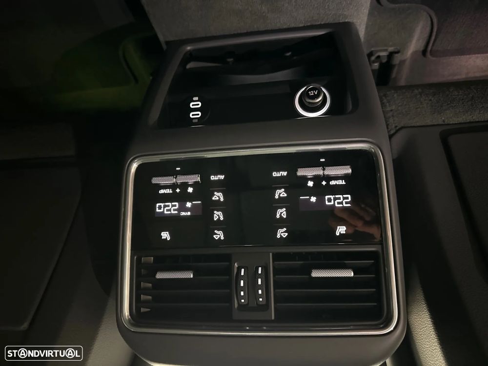 Porsche Cayenne Coupé E-Hybrid - 16