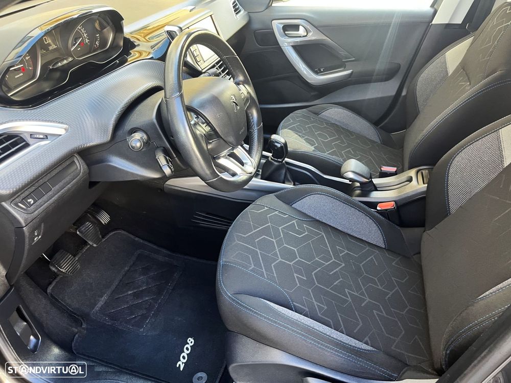 Peugeot 2008 1.2 PureTech Style - 15